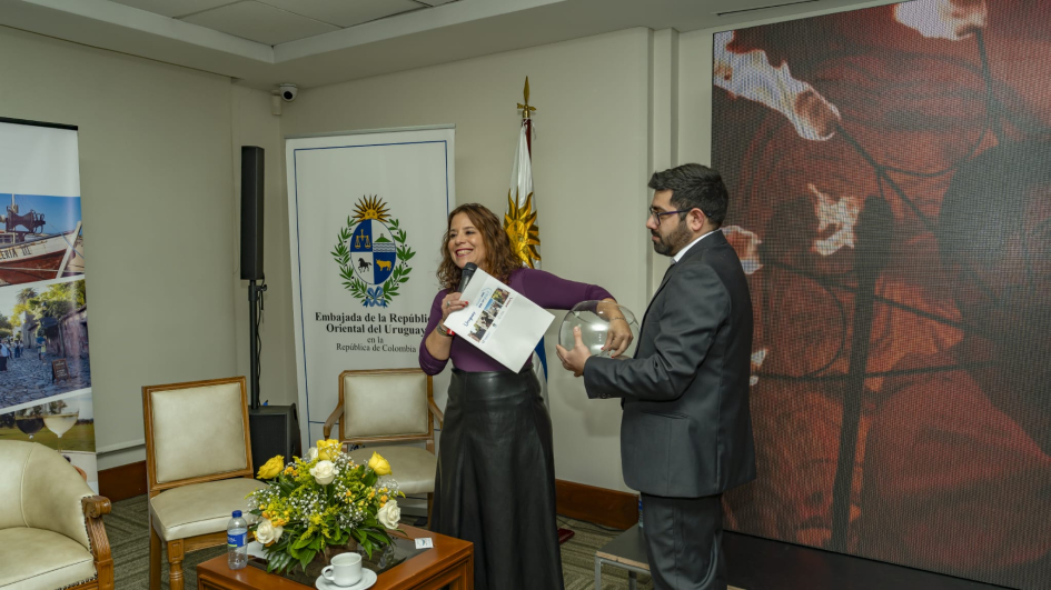 Accion Embajada de Uruguay en Colombia