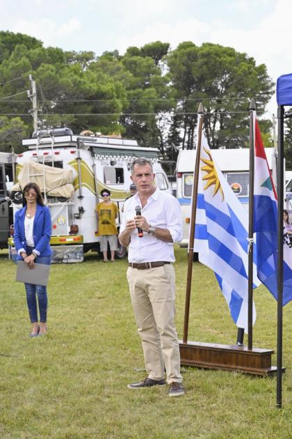 Intendente de Lavalleja, Mario García, en inauguración de motorcamping del Parque Arequita