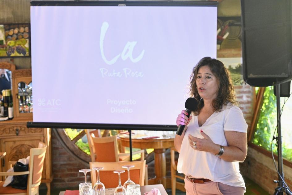 Lanzamiento de "La Ruta Rosa" Lanzamiento de "La Ruta Rosa"