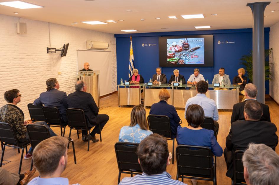 Lanzamiento del 1º Festival Regional de Parrillas y Vinos, en el Ministerio de Turismo