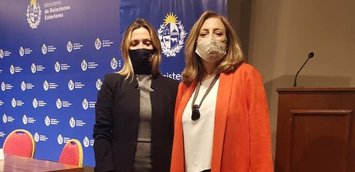 Directora de Inmujeres, Mónica Bottero y Responsable de Unidad Especializada en Género de Mintur, Gimena Chiazzaro Directora de Inmujeres, Mónica Bottero y Responsable de Unidad de Género Mintur, Gimena Chiazzaro