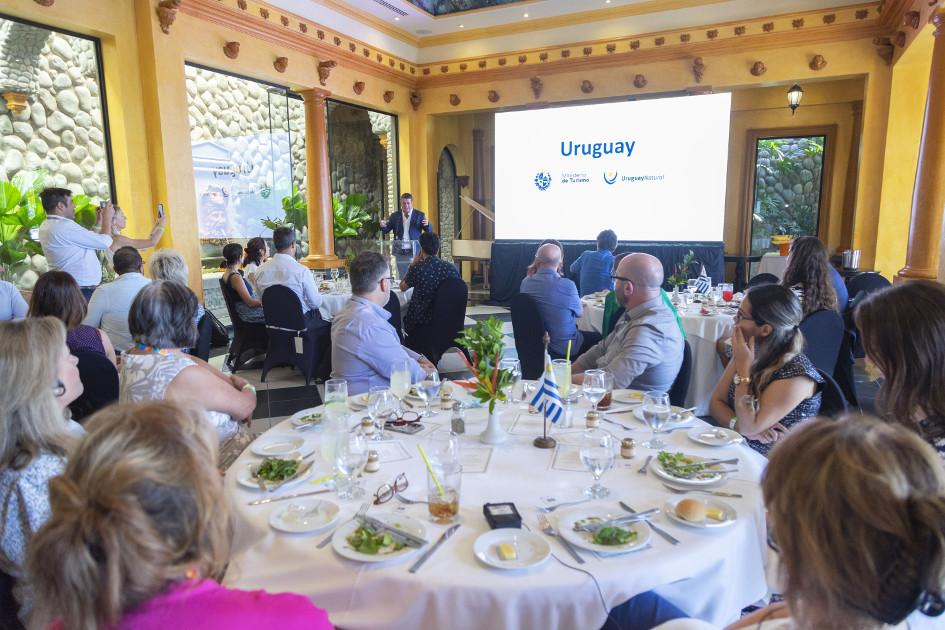 Presentación del Dir. Gral. del Mintur, Ignacio Curbelo, en almuerzo de Motivation Luxury Summit 