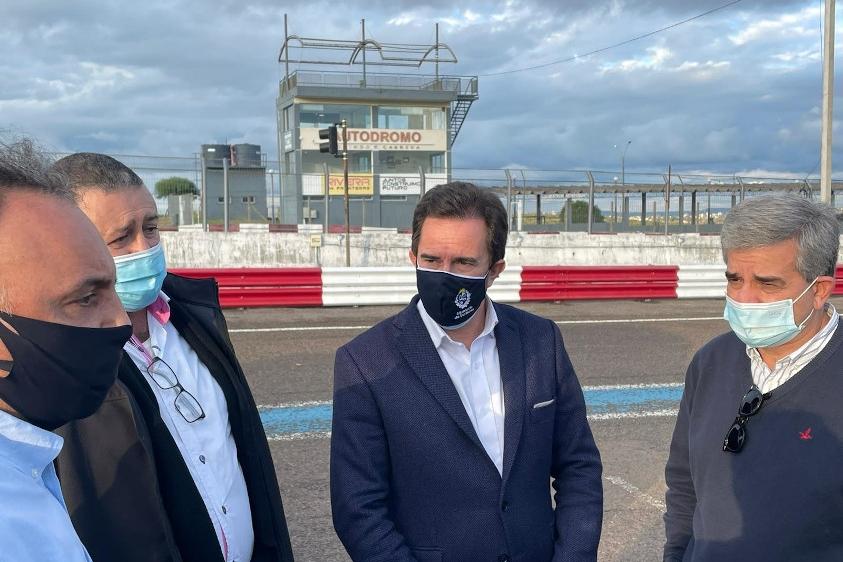 Ministro de Turismo, Germán Cardoso en autódromo de Rivera Ministro de Turismo, Germán Cardoso en autódromo de Rivera