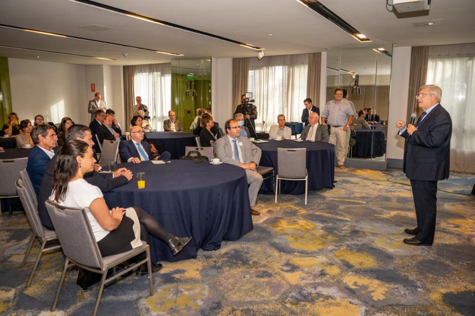 Ministro de Turismo, Tabaré Viera, participó del lanzamiento del Programa Embajadores Ministro de Turismo, Tabaré Viera, participó del lanzamiento del Programa Embajadores