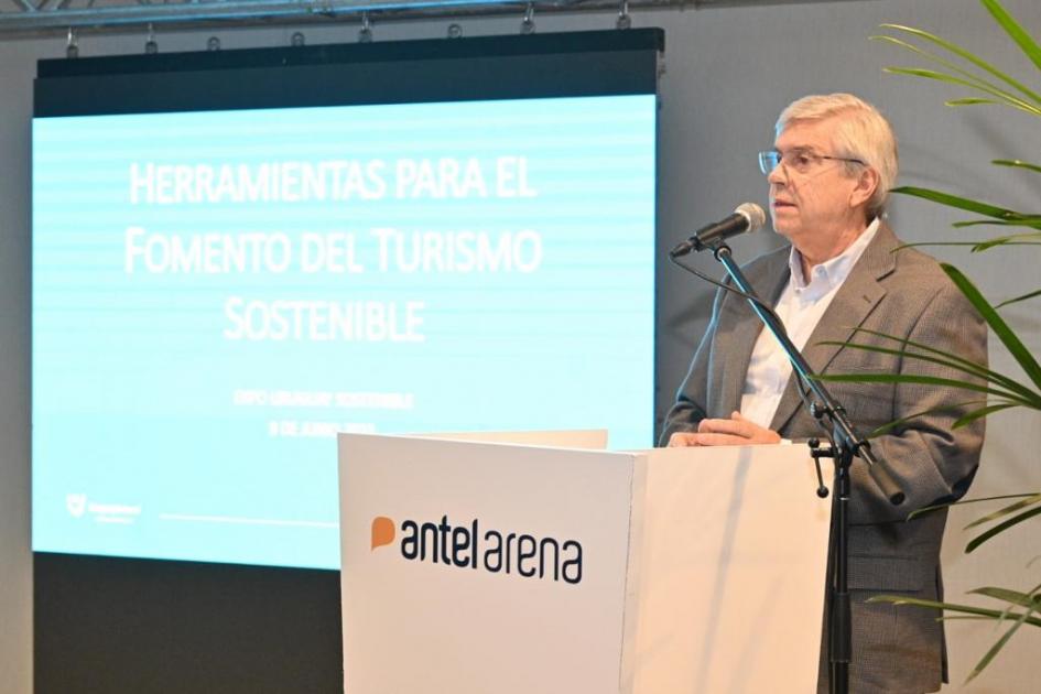 Ministro de Turismo, Tabaré Viera Ministro de Turismo, Tabaré Viera