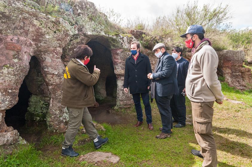 Ministro Cardoso en Grutas del Palacio