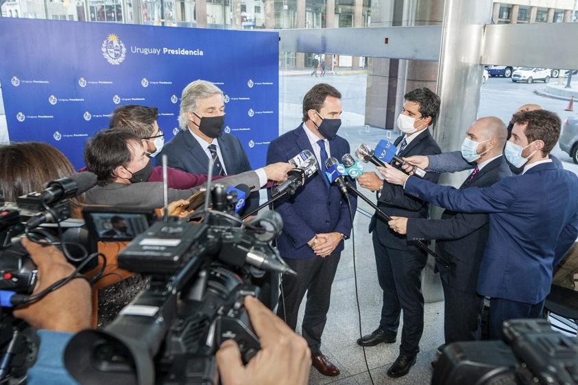 Ministro Germán Cardoso y Canciller Francisco Bustillo en rueda de prensa en Torre Ejecutiva