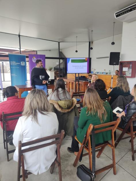 Encuentro "Mujeres Emprendedoras" en Colonia del Sacramento