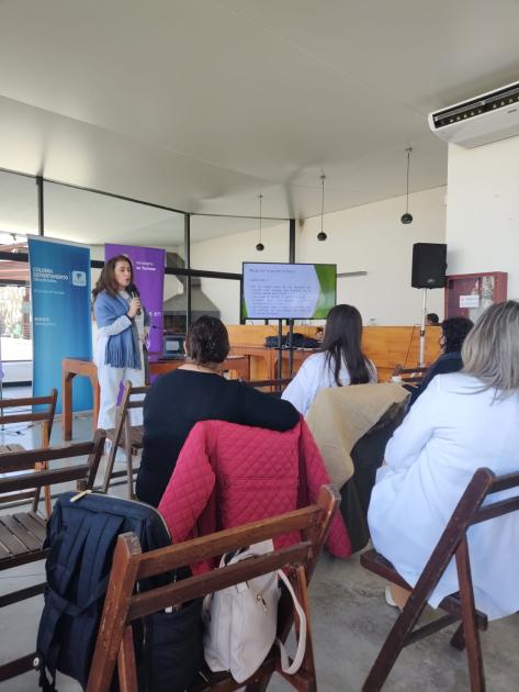 Encuentro "Mujeres Emprendedoras" en Colonia del Sacramento