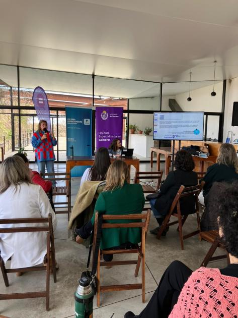 Encuentro "Mujeres Emprendedoras" en Colonia del Sacramento