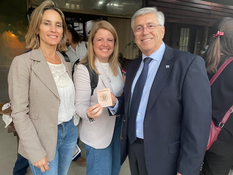 Nueva directiva de SUTUR presentó al ministro de Turismo, Tabaré Viera, Pasaporte SUTUR Nueva directiva de SUTUR presentó al ministro de Turismo, Tabaré Viera, Pasaporte SUTUR