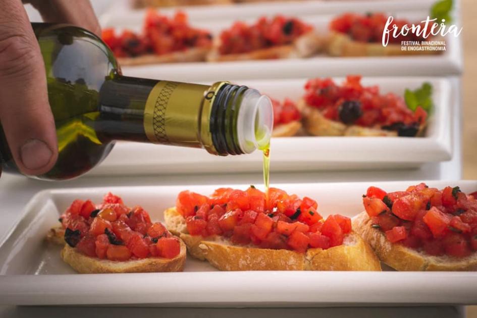 Degustaciones en la 5° edición enogastronómica Brushcetta y oliva durante el evento en el 2018.
