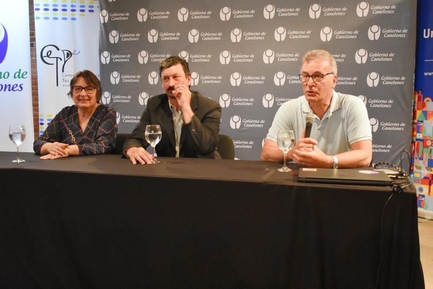 Nilsa Pérez, Tabaré Costa y Carlos Fagetti durante la presentación del Museo