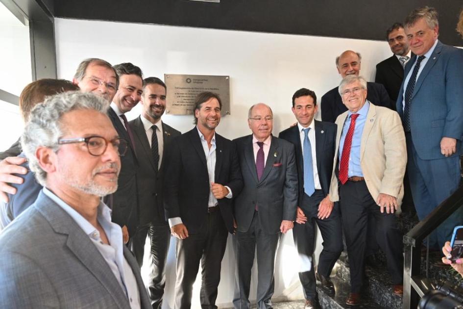 Se inauguró el Aeropuerto Internacional de Rivera con el anuncio de vuelos de la aerolínea Azul Se inauguró el Aeropuerto Internacional de Rivera con el anuncio de vuelos de la aerolínea Azul