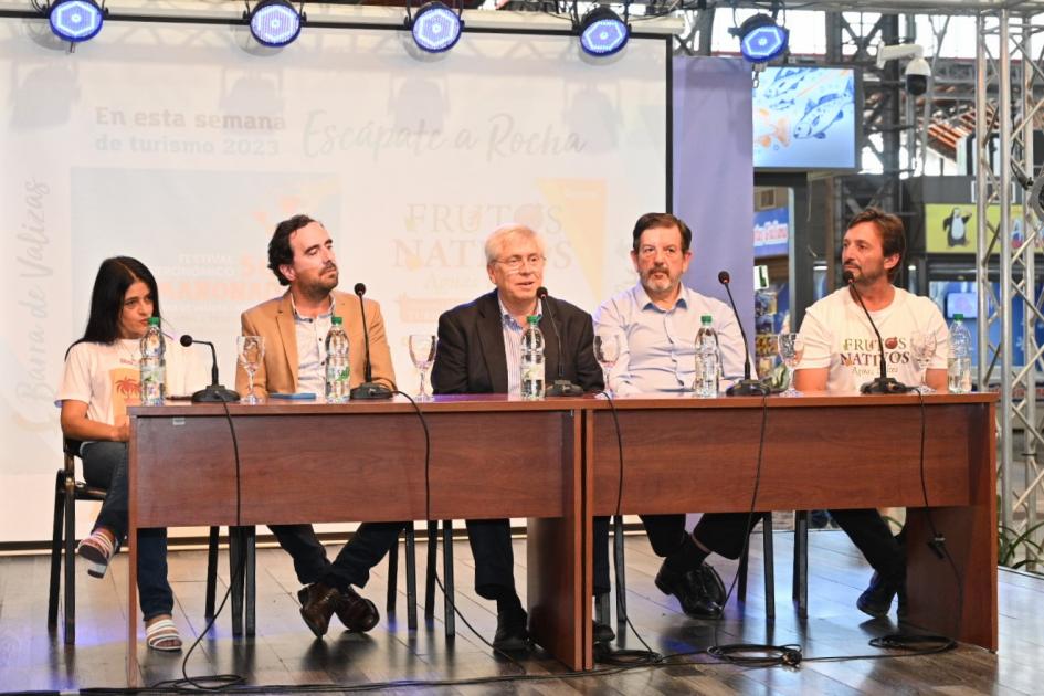 La actividad se llevó a cabo en la plaza de comidas del Mercado Agrícola de Montevideo La actividad se llevó a cabo en la plaza de comidas del Mercado Agrícola de Montevideo