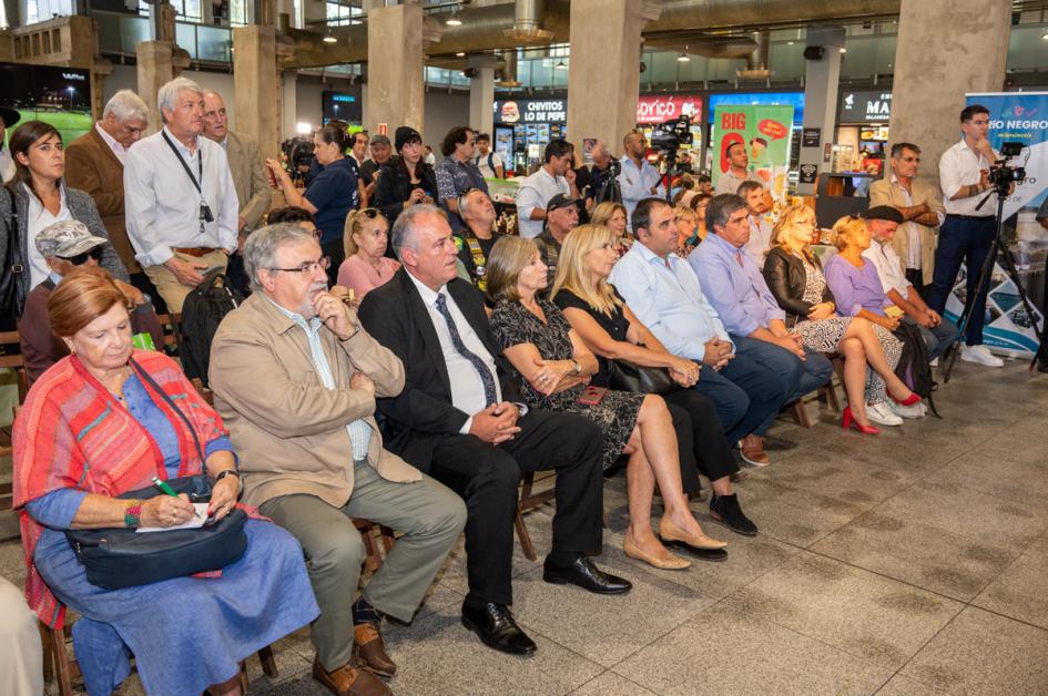 Lanzamiento de la Semana de Río Negro se realizó en el Mercado Agrícola de Montevideo