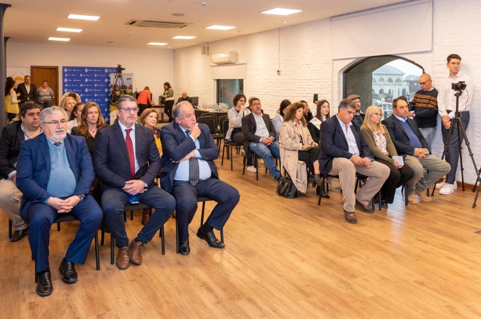 Presentación de "Noviembre en Río Negro" en la sede del Ministerio de Turismo