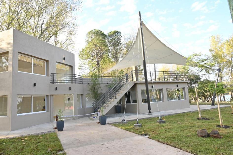 Inauguración del reciclaje del Edificio “La Rotonda”, Balneario “Las Cañas”, Río Negro 