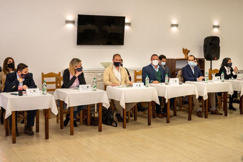 Reunión de Directores de Turismo en Ciudad de la Costa, con autoridades del Mintur