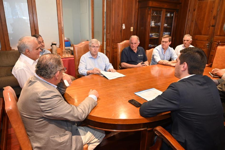 Reunión con intendente Pablo Caram, Sec. Gral. Santiago Soravillla y dir. Turismo, Javier Bertalot