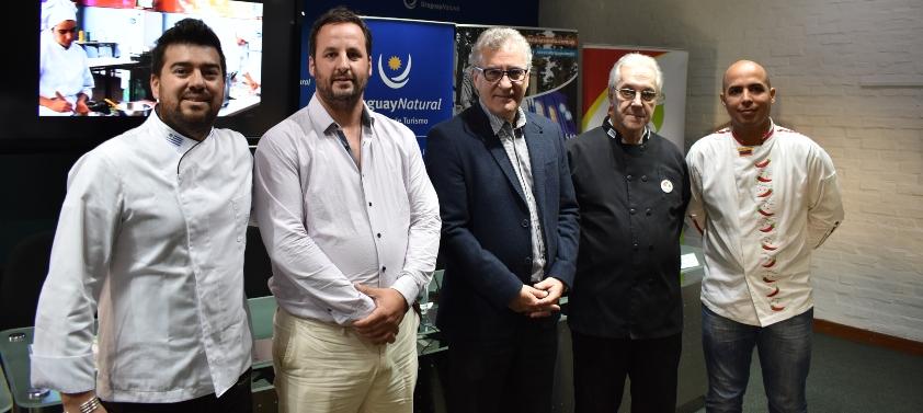 Fotografía del panel expositor: Andrés Damiano, Juan Pardo, Carlos Fagetti, Horacio Spingardi, José Alejandro Cova.