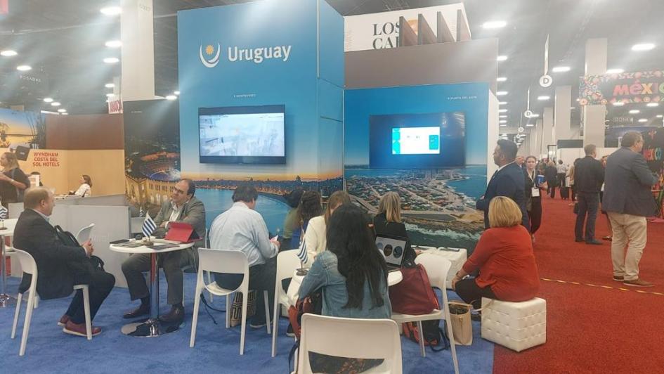 Stand de Uruguay en Feria IMEX América 2022