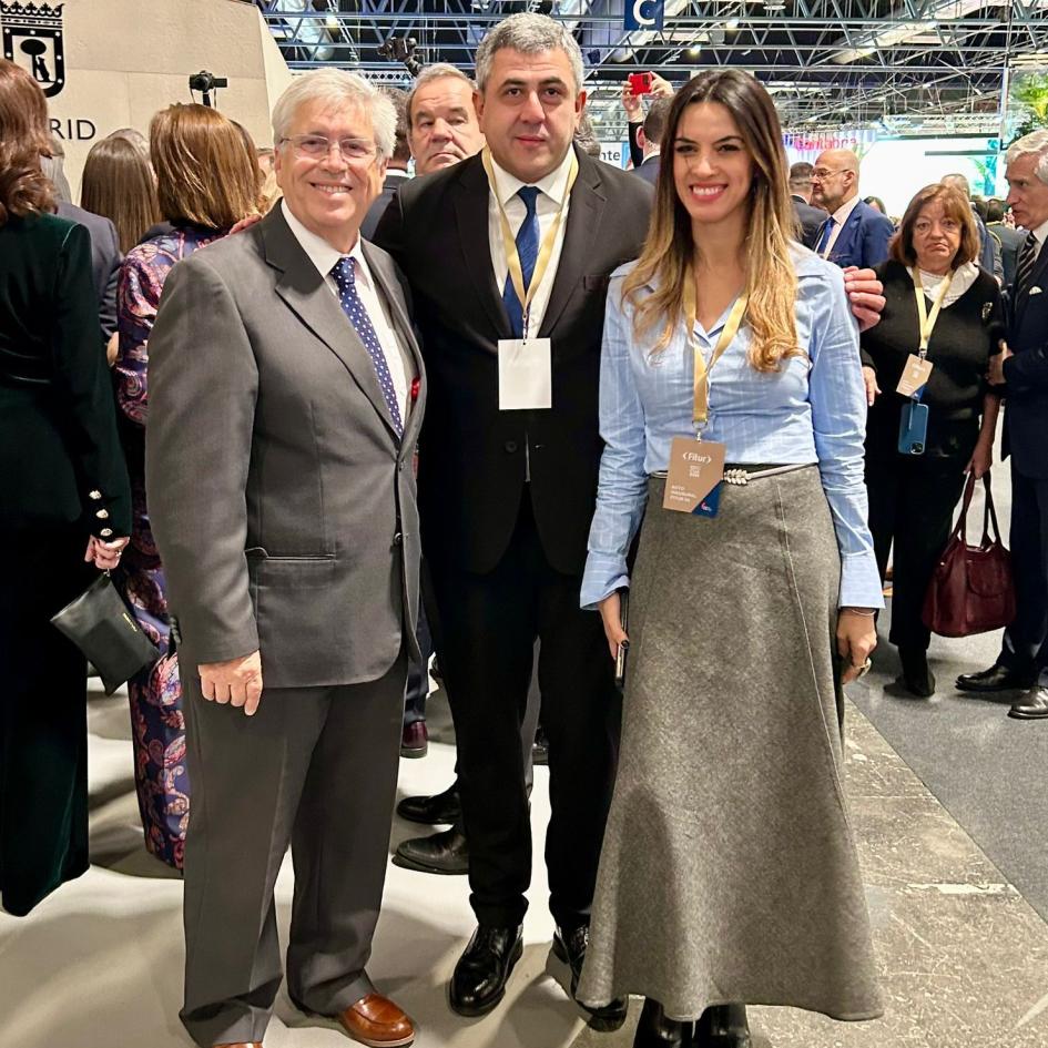 Ministro Viera, sec. gral OMT, Zurab Pololikashvili y sec. de turismo Argentina, Yanina Martínez