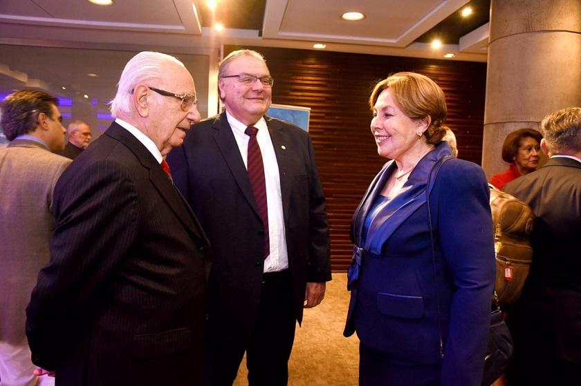 De izquierda a derecha: Vilmar Coutinho, Enrique Insfran, Deborah Barenboim Salej De izquierda a derecha en orden de aparición: Vilmar Coutinho, Enrique Insfran, Deborah Barenboim Salej