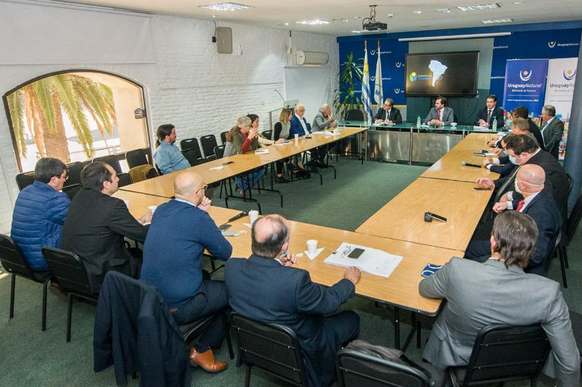 Grupo de trabajo que analiza la instalación de un emprendimiento hotelero con Casino y un puerto deportivo en Atlántida Grupo de trabajo que analiza la instalación de un emprendimiento hotelero con Casino y un puerto deportivo en Atlántida