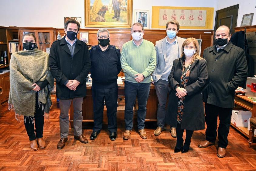 Ministro de Turismo, Germán Cardoso, Intendente de Florida, Guillermo López y equipo, Jefe de Policía, Ruben Saavedra Ministro de Turismo, Germán Cardoso, Intendente de Florida, Guillermo López y su equipo.