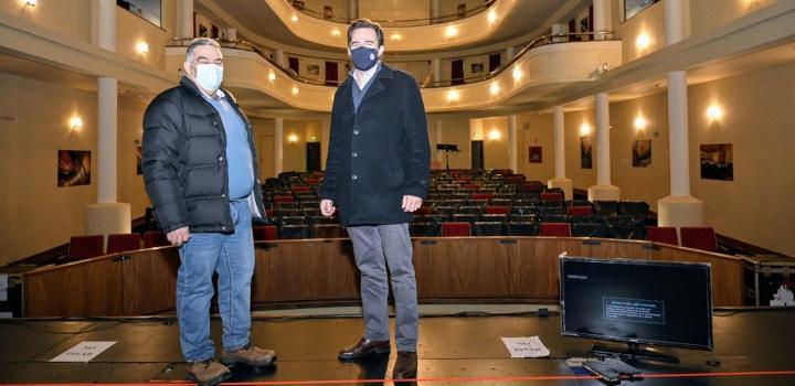 Ministro de Turismo, Germán Cardoso e Intendente de Durazno, Carmelo Vidalín en Teatro Español