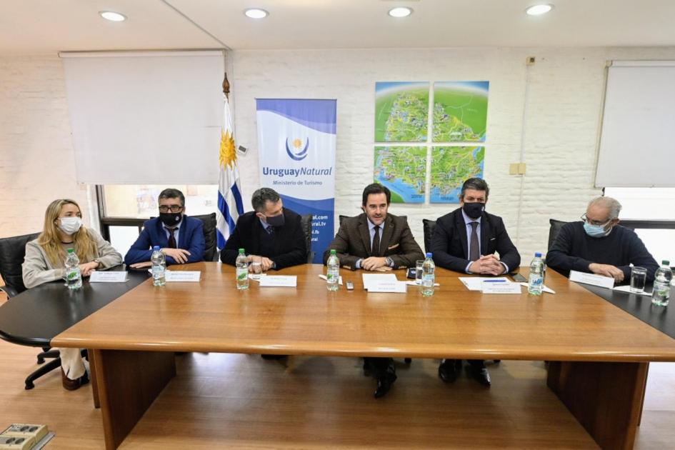 Firma convenio Ministerio de Turismo- Intendencia de Lavalleja Firma convenio Ministerio de Turismo- Intendencia de Lavalleja