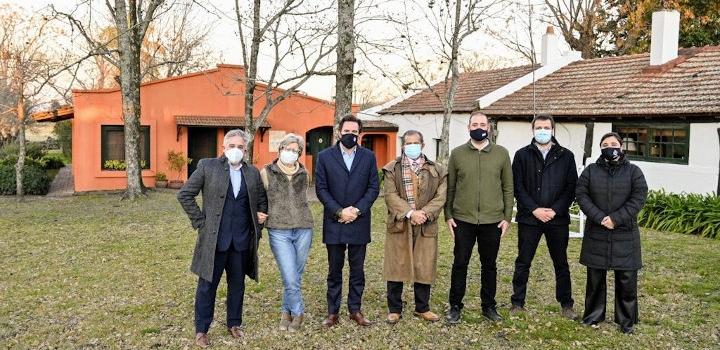 Ministro Germán Cardoso y equipo técnico del Mintur en Estancia La Paz, hotel de campo