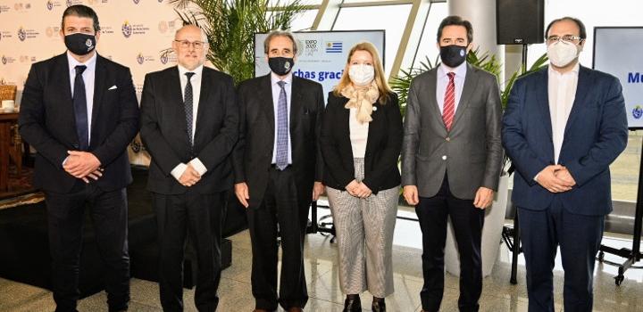 Autoridades públicas y privadas participaron del encuentro virtual "Empresas uruguayas en la Expo Dubái" Autoridades públicas y privadas participaron encuentro virtual Empresas uruguayas en la Expo Dubái