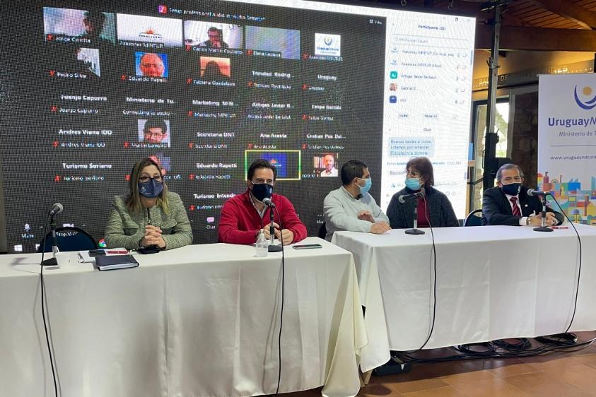 Reunión de Directores de Turismo en La Posta del Chuy, Cerro Largo