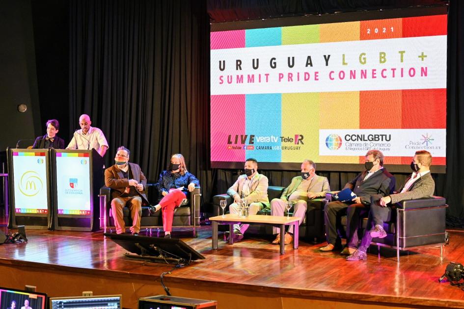Director Nacional de Turismo, Roque Baudean, participó en Congreso LGBT+ Summit Pride Connection