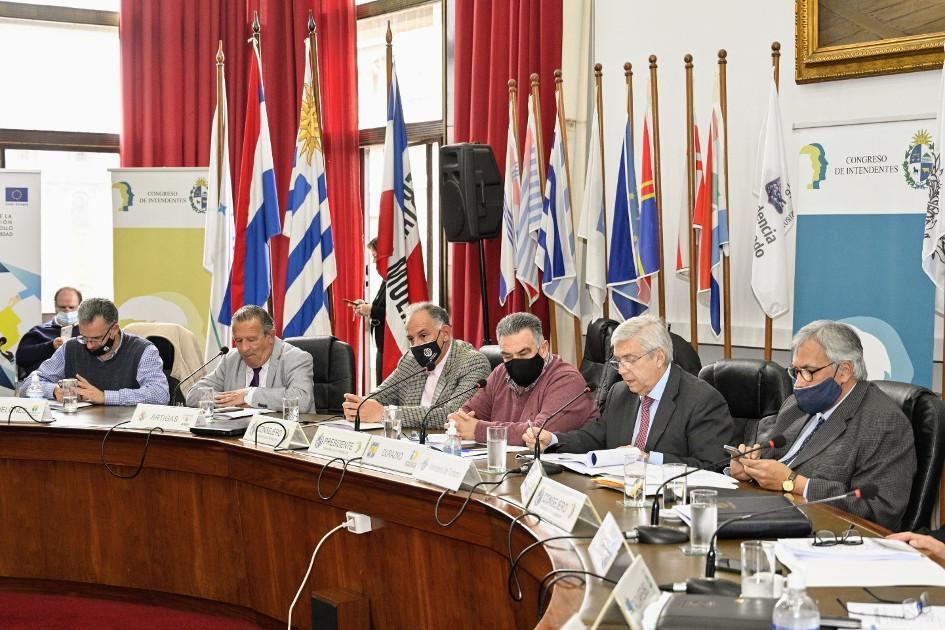 Autoridades del Mintur se reunieron con el Congreso de Intendentes Autoridades del Mintur se reunieron con el Congreso de Intendentes