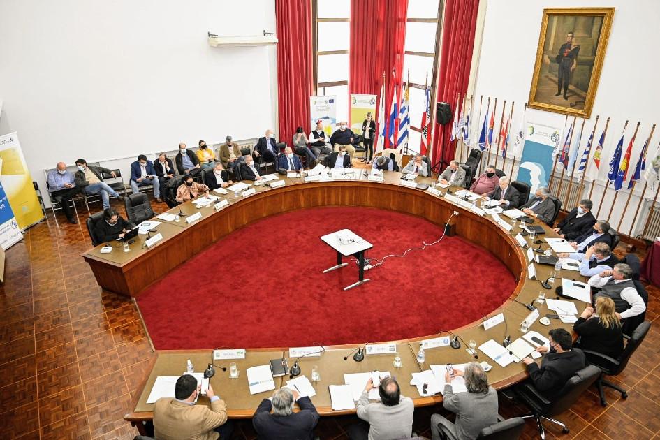 Autoridades del Mintur se reunieron con el Congreso de Intendentes Autoridades del Mintur se reunieron con el Congreso de Intendentes