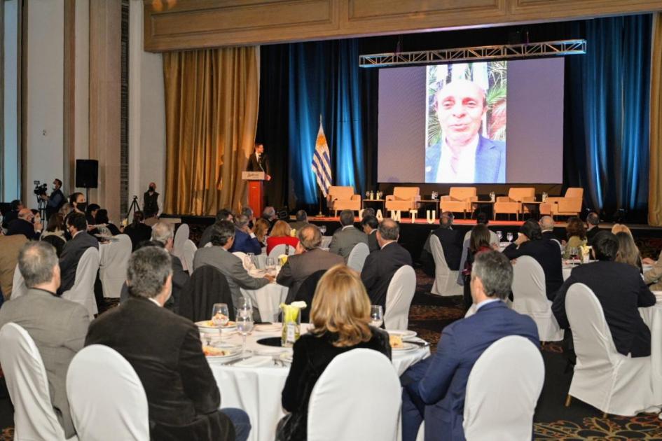 Conferencia- Cámara Uruguaya de Turismo Conferencia- Cámara Uruguaya de Turismo