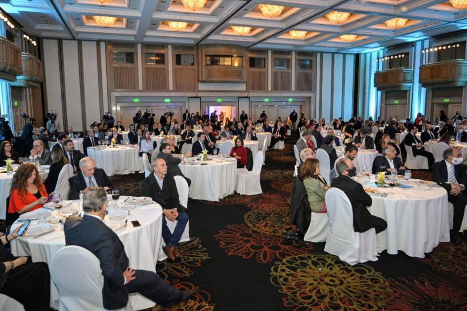 Conferencia- Cámara Uruguaya de Turismo Conferencia- Cámara Uruguaya de Turismo