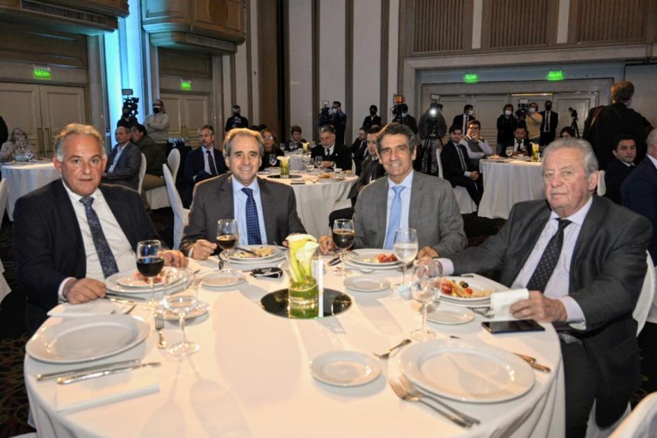 Conferencia- Cámara Uruguaya de Turismo Conferencia- Cámara Uruguaya de Turismo