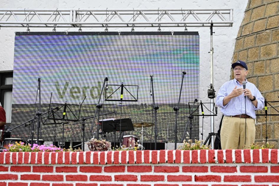 Ministro de Turismo, Tabaré Viera, en lanzamiento de Temporada de Rocha