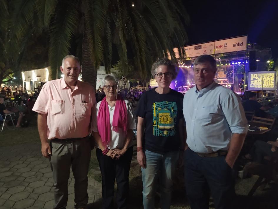 Director Nacional, Roque Baudean, intendente Guillermo Besozzi, Directora de Turismo, Elena Laguzzi