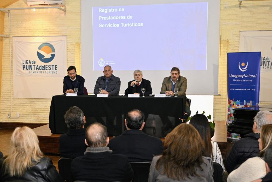 Atención a operadores turísticos Zona Este Atención a operadores turísticos Zona Este