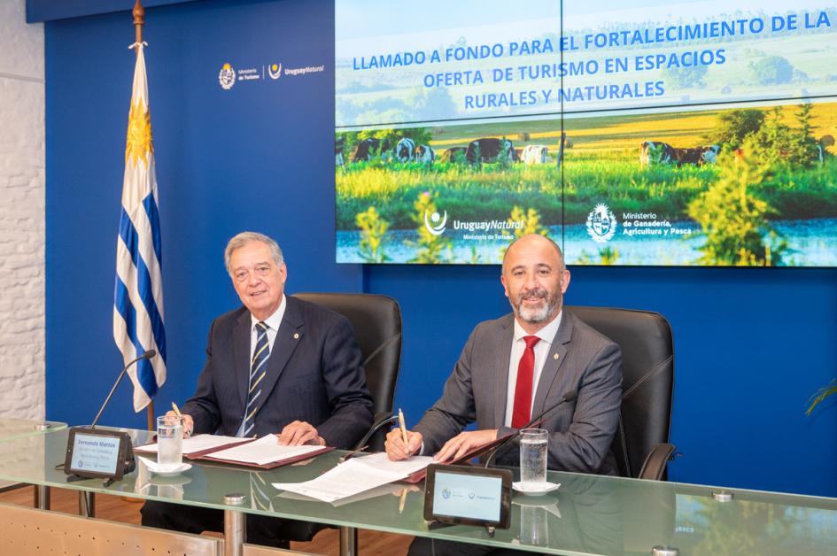 Firma de convenio entre MINTUR y MGAP Firma de convenio entre MINTUR y MGAP