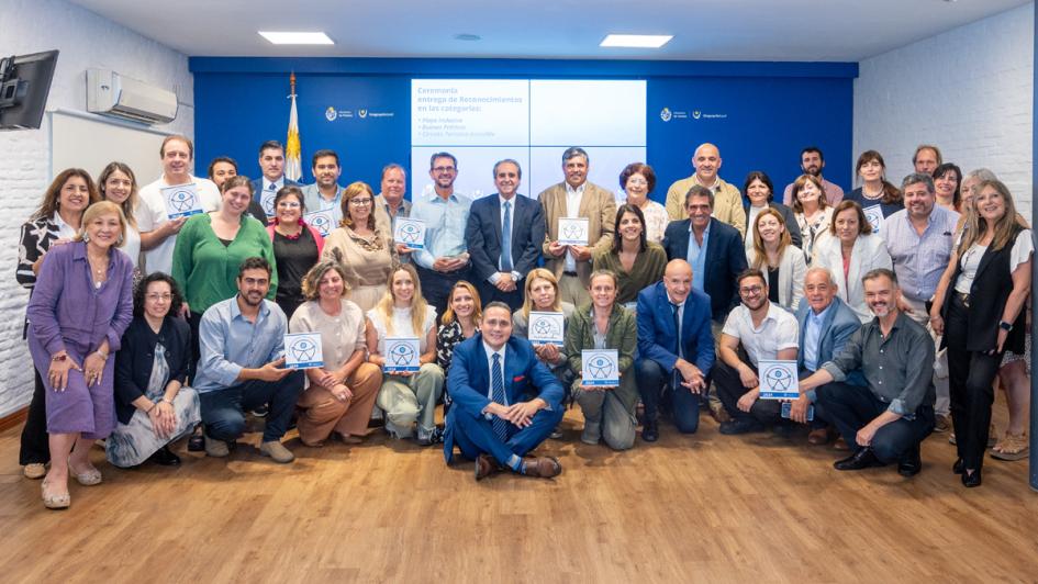 Entrega de reconocimientos en accesibilidad turística Entrega de reconocimientos en accesibilidad turística