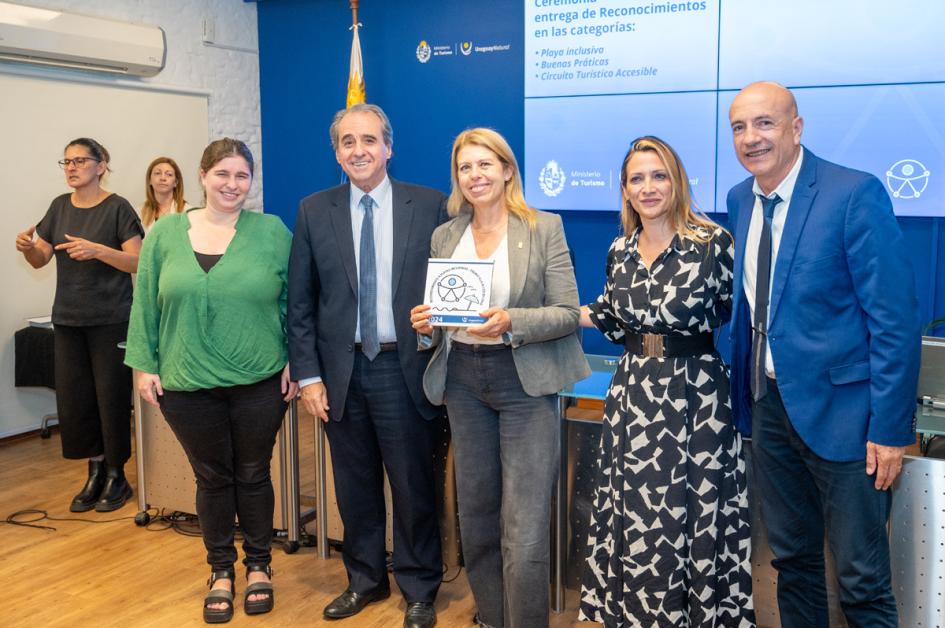 Entrega de reconocimientos en accesibilidad turística Entrega de reconocimientos en accesibilidad turística