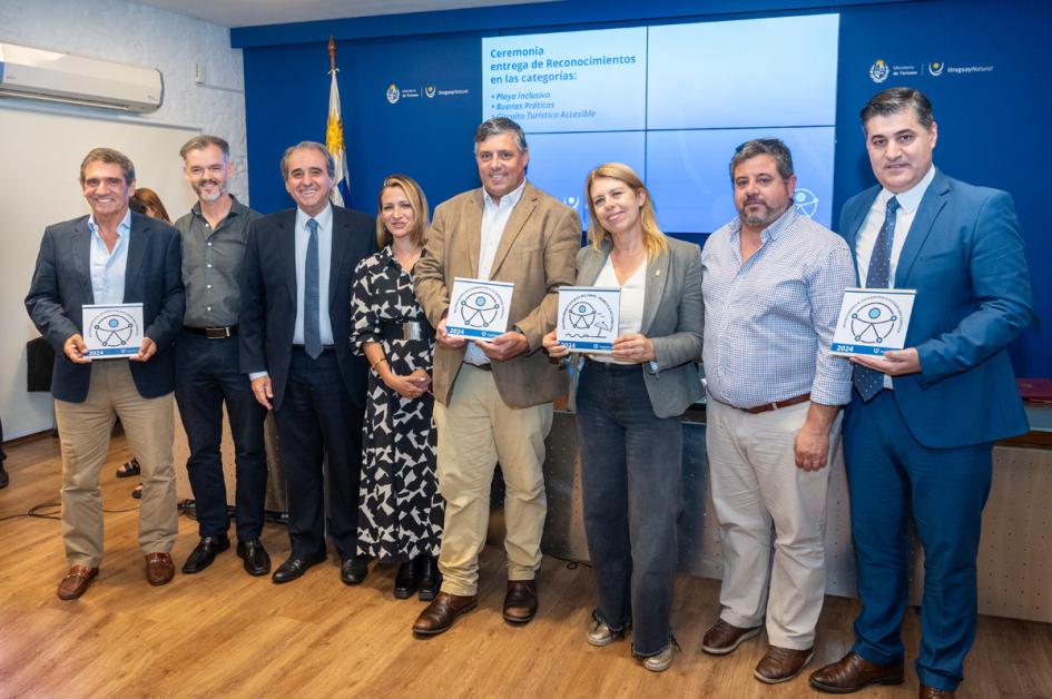 Entrega de reconocimientos en accesibilidad turística Entrega de reconocimientos en accesibilidad turística