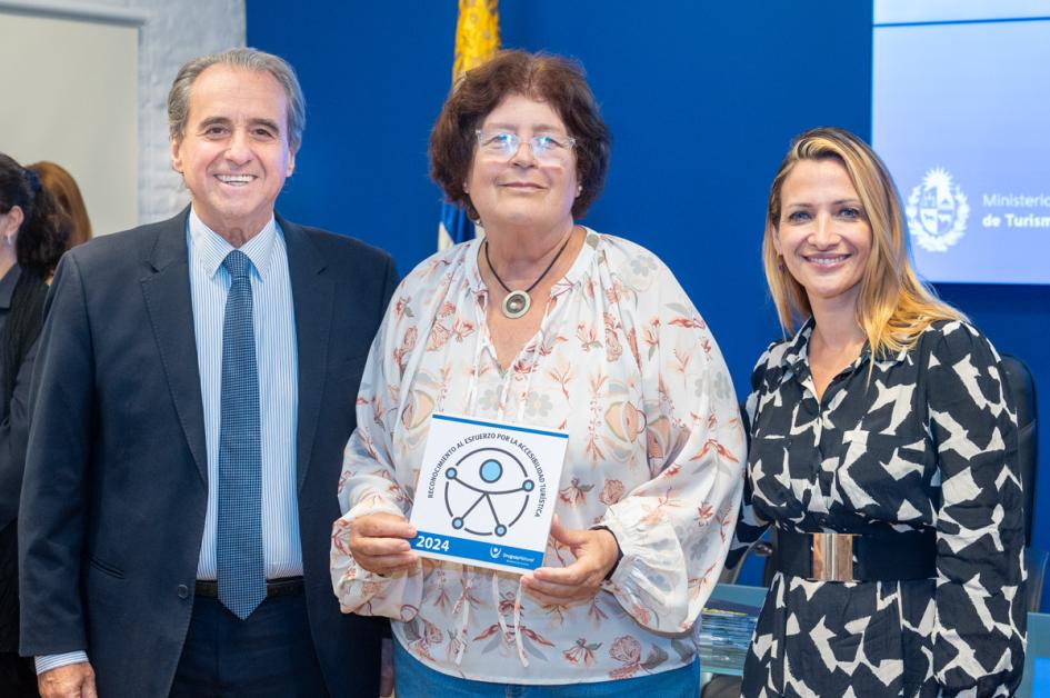 Entrega de reconocimientos en accesibilidad turística Entrega de reconocimientos en accesibilidad turística