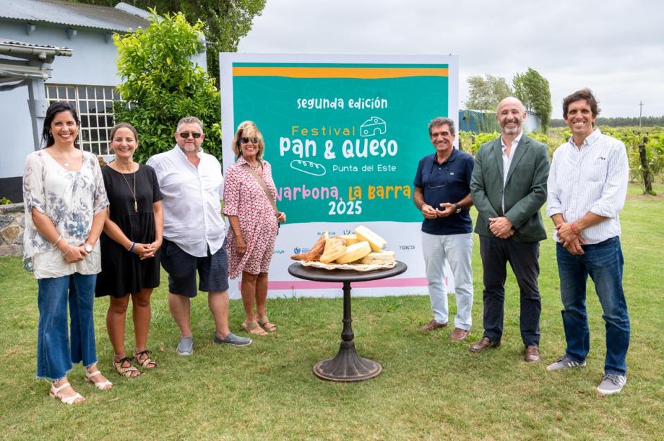 Ministro Eduardo Sanguinetti presente en el lanzamiento del 2° Festival "Pan y Queso" del Uruguay Ministro Eduardo Sanguinetti presente en el lanzamiento del 2° Festival "Pan y Queso" del Uruguay